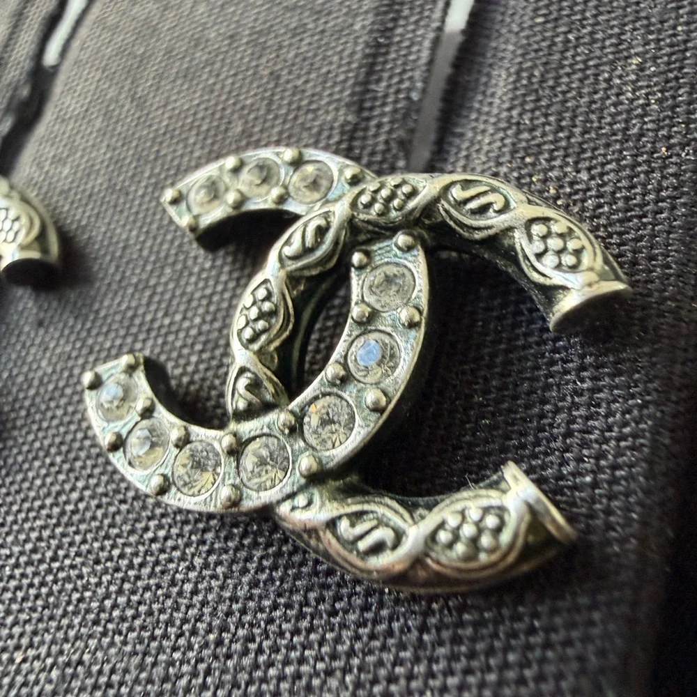 CHANEL Silver & Crystal CC Earrings - Picture 4 of 9